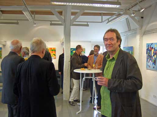 Thomas Roemhild im Ausstellungsraum